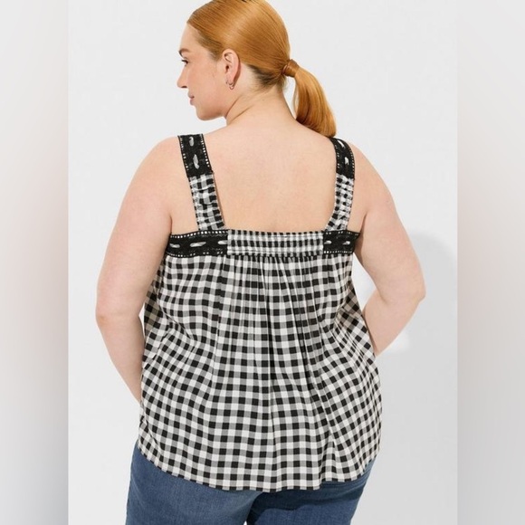 Torrid Washable Gauze Crochet Lace Trim Tank 2X - Picture 2 of 8